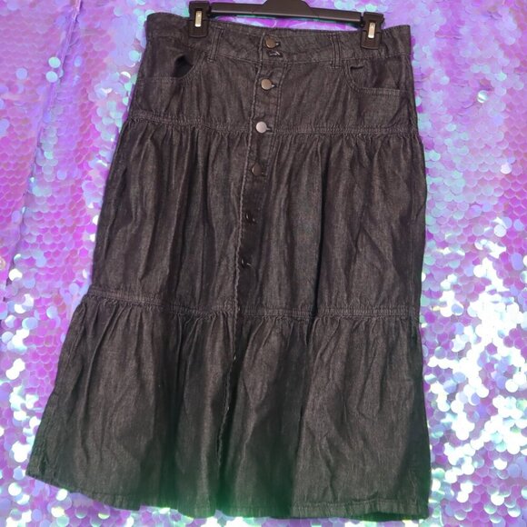 DARK DENIM SKIRT 8 Tiered Buttons Long Maxi A-line Casual Spring Summer Travel - Picture 9 of 12